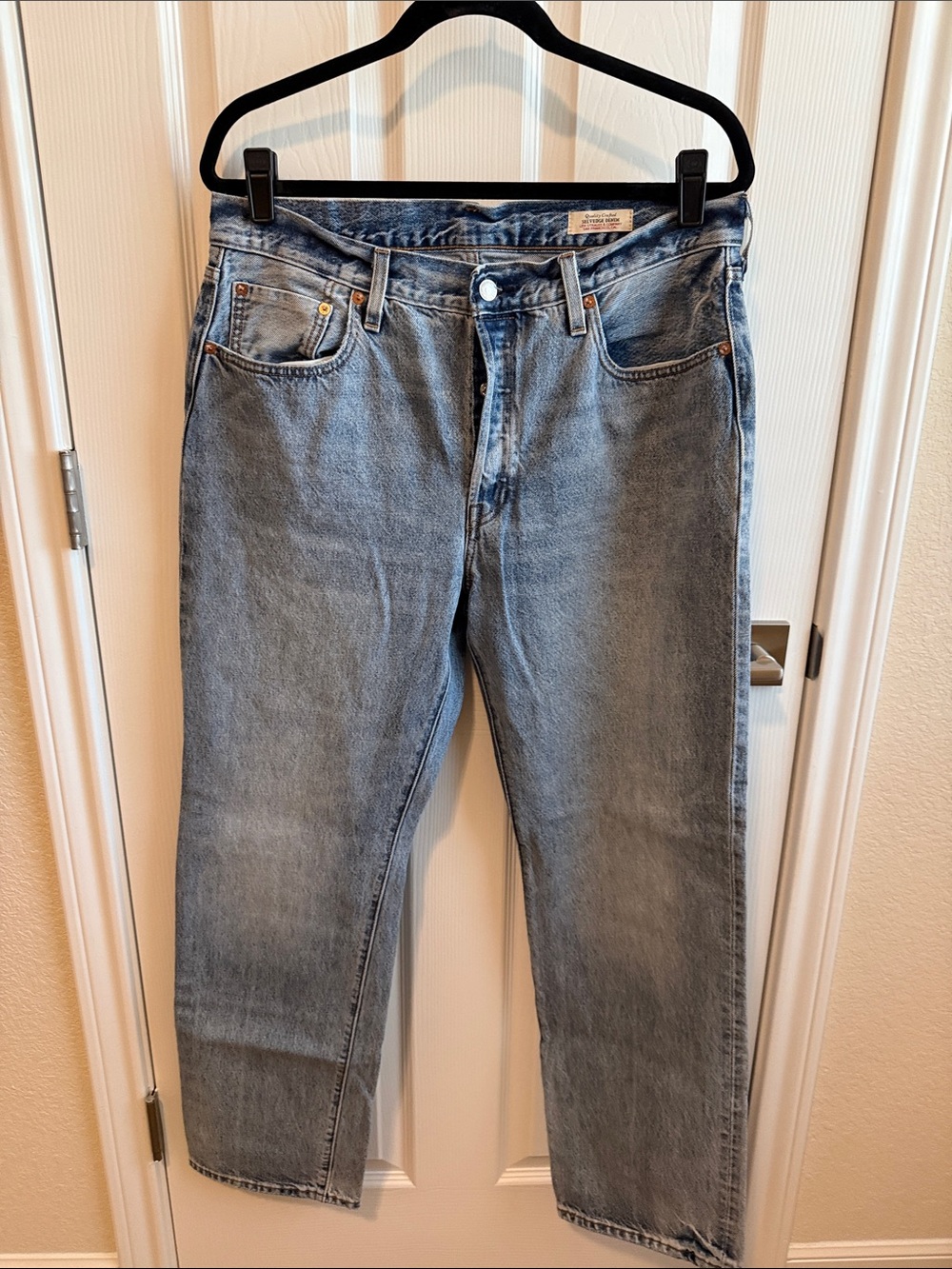 Levi's Women's Straight Light Blue Denim Jeans